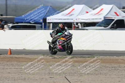 media/Oct-05-2025-CVMA (Sun) [[beeef4f201]]/Race 2-Supersport Middleweight/